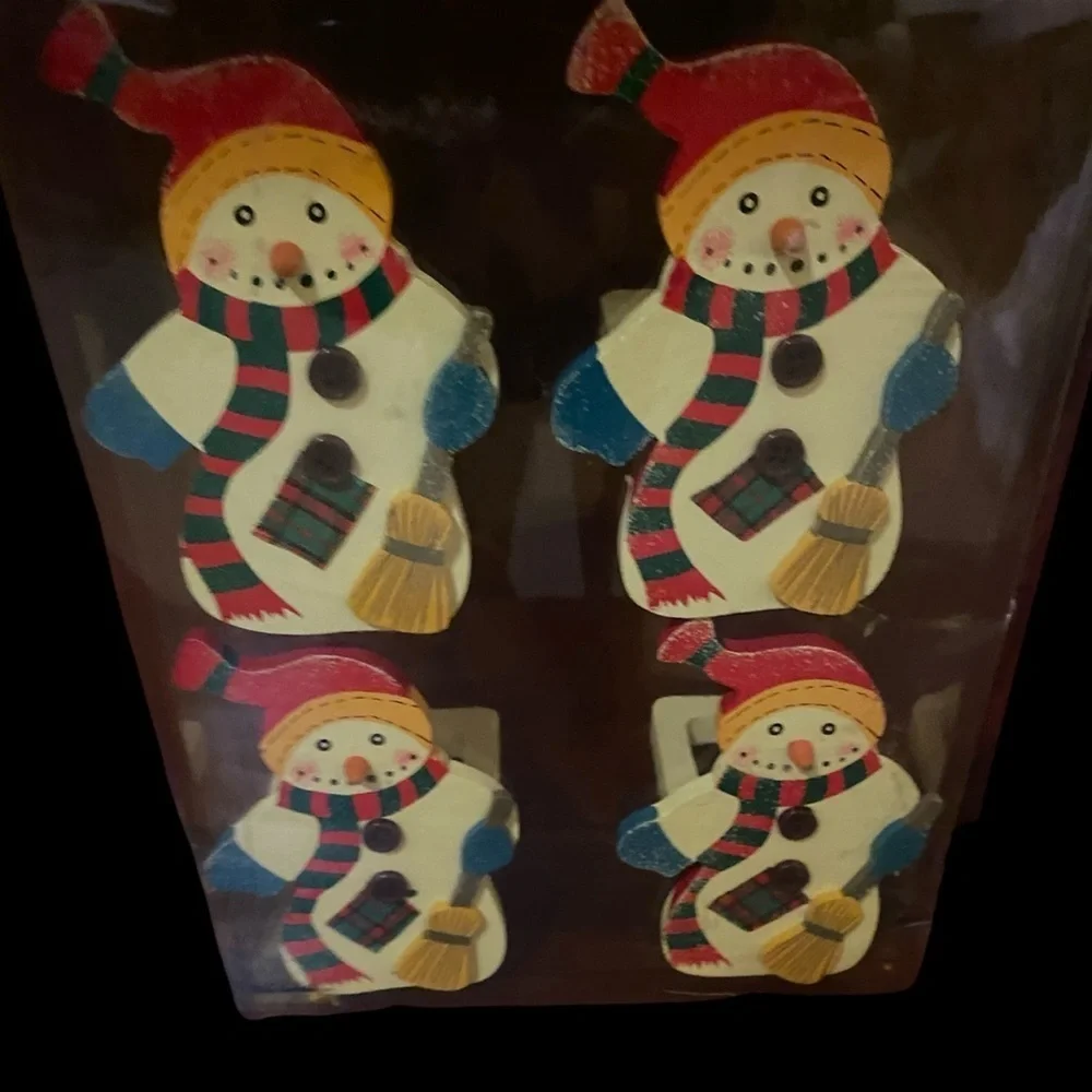 Vintage Dead stock Set of 4 Wooden 4”Snowman Napkin Rings Christmas Decor